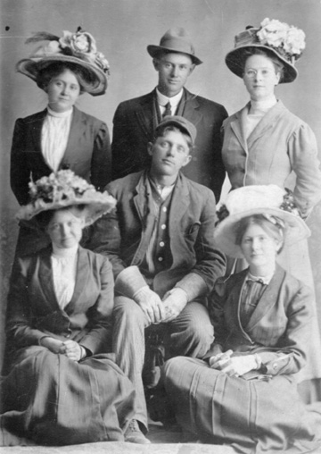 Elmer's brothers and sisters in 1912
